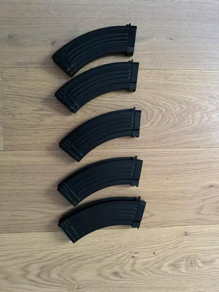 Produktbild för AKM magasin (midcap) och rear sight rail