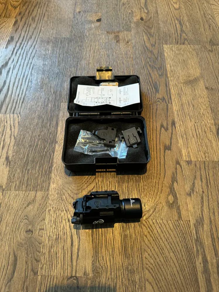 Produktbild för Vapenlampa X300 klon 