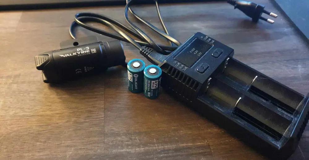 Produktbild för Olight PL-3 m. Laddstation samt Batterier